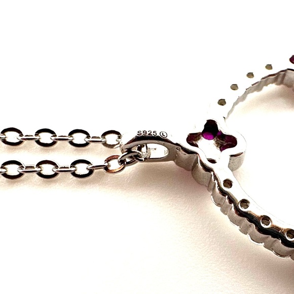 925 Solid Sterling Silver Clover Necklace - Picture 4 of 7